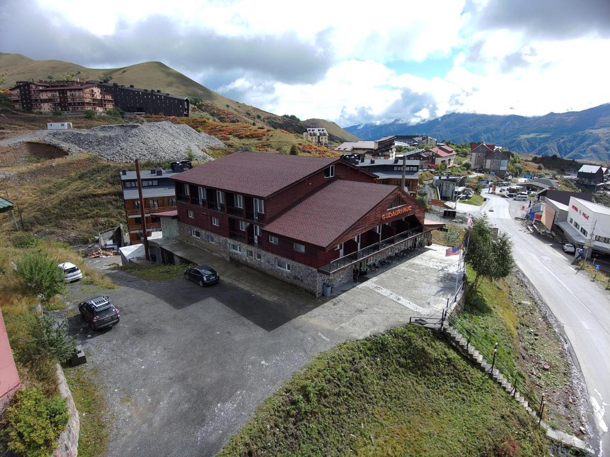 Gudauri Hut Hotel Exterior photo