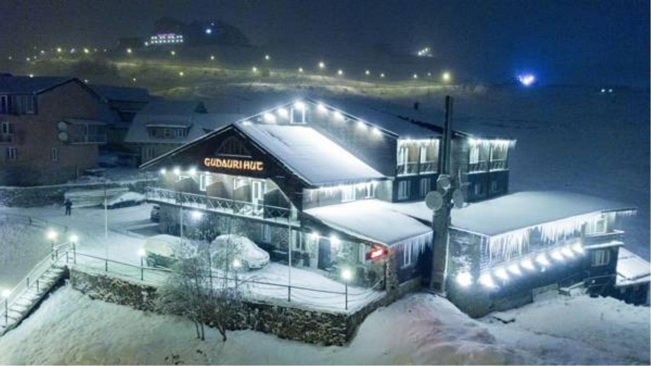 Gudauri Hut Hotel Exterior photo